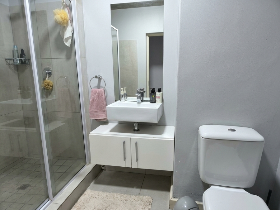 To Let 1 Bedroom Property for Rent in Observatory Western Cape